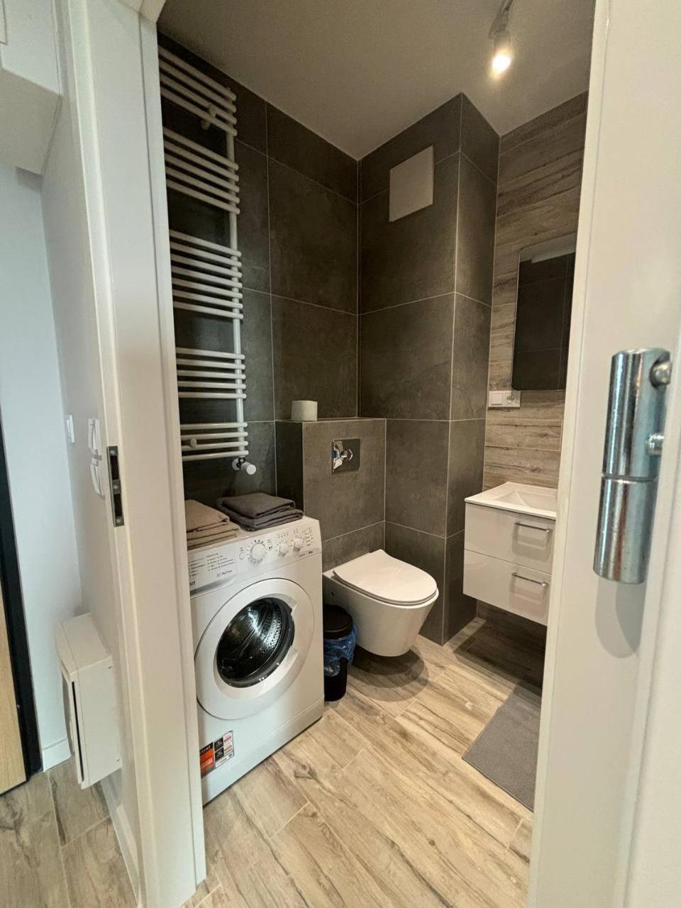 Escape Apart A44 Varsovia Exterior foto